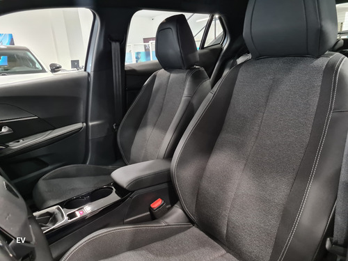 Peugeot 2008 1.0T Allure