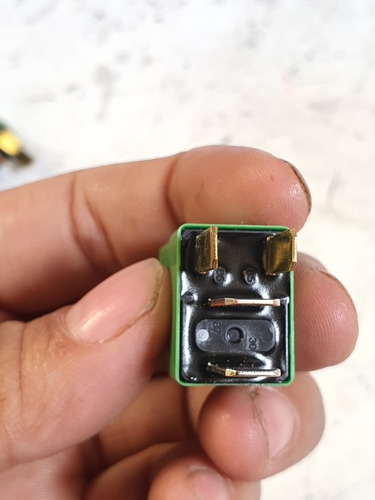 Relay Relevador Orig Mitsubishi Lancer 08-15 Acm32221 C/uno (Usado)