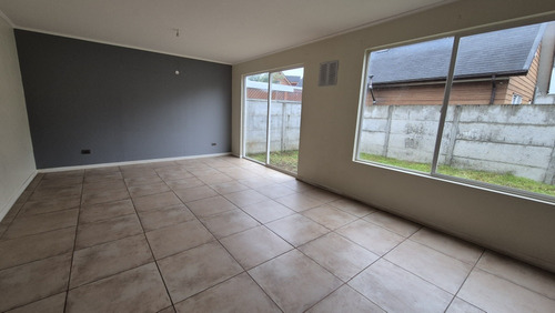 Práctica Y Cómoda Casa En Sector Pilauco