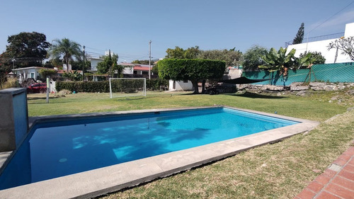 Casa En Venta En El Fraccionamiento Vergeles