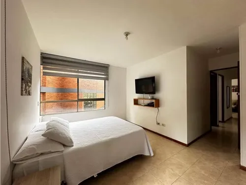 Apartamento Amoblado En Milla De Oro