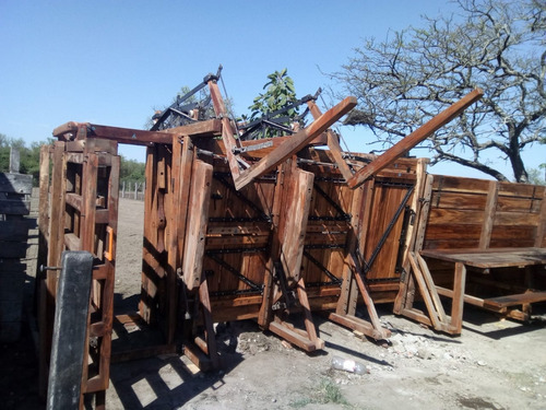 Tranqueras Básculas Cepos Mangas Agrícolas