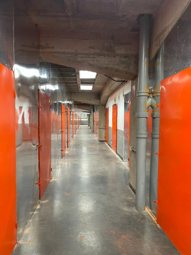 Alquiler Deposito En Zona Industrial La Lebrun De 28m2