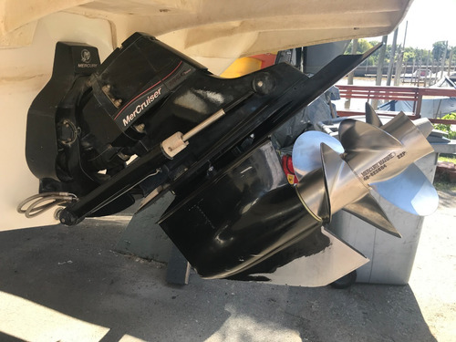 Lancha Cuddy Canestrari 215 Con Mercruiser 220 Hp B3 2020