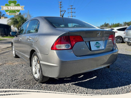 Honda Civic 1.8 Lxs Mt