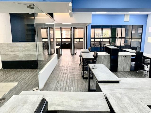 Polanco, 190m2, Divisiones En Cristal, 4 Privados, Sala De Juntas, Amplia Área Abierta De Trabajo, 3 Lugares De Estacionamiento, Vigilancia 24 Horas. Muy Cerca Del Metro Polanco