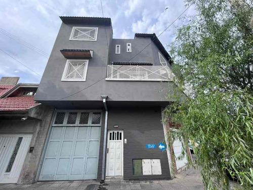 Departamento Tipo Casa En Venta En Remedios De Escalada Este