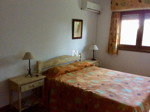 Casa En Venta En Península.- Ref: 2663