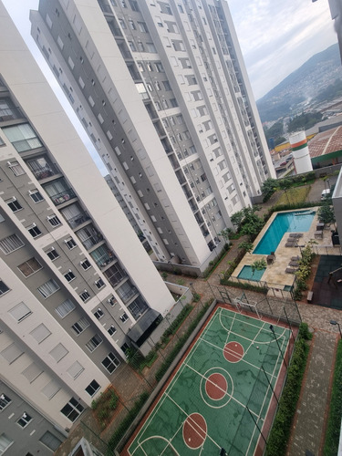 Apartamento Com 2 Quartos; Sala; Cozinha E Banheiro!