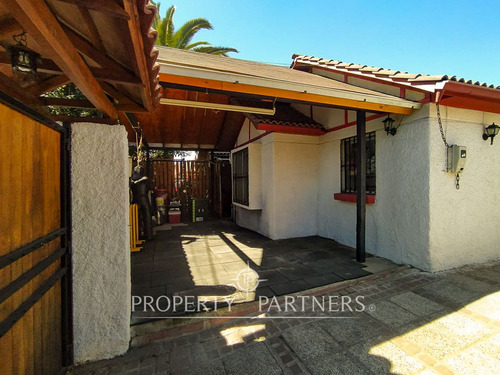 Casa De 5 Dormitorios Y 3 Baños En Villa Residenci...