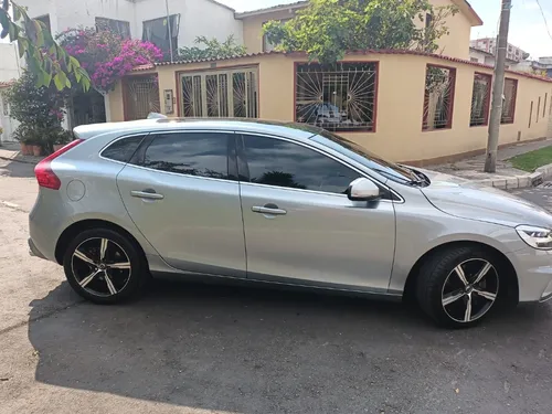 Volvo V40 2.0 T4 Drive-e R-design