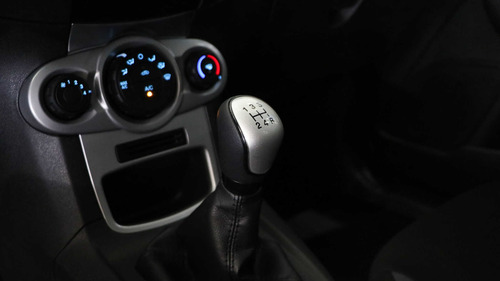Ford Fiesta Kinetic Design 1.6 S Plus - 159980 - C