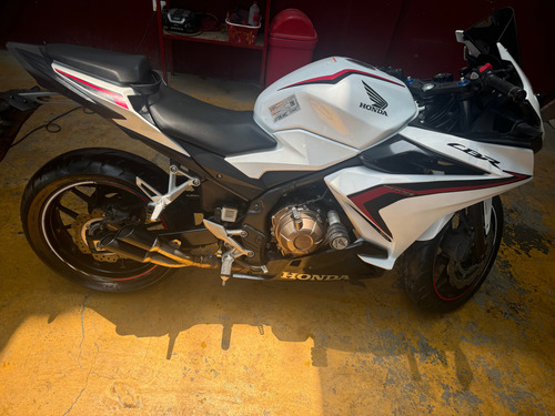 Vendo Mi Cbr 400 R Honda Del Año 2021 En Buenas Condiciones