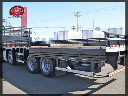 Imagem 12 de 25 de Caminhão Volvo Vm 270 I-shift 8×2 Com Carroceria