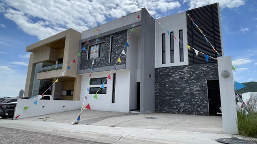 Casa Nueva En Venta En Lomas De Juriquilla