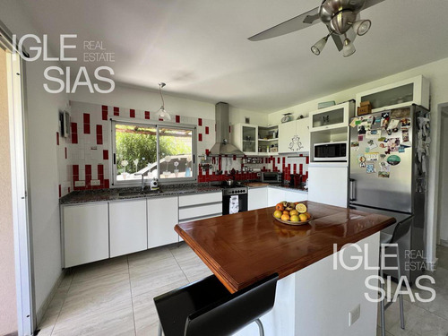Casa Al Lago En Venta 4 Dormitorios Barrio El Encuentro, Tigre