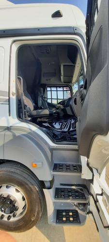 Mb Axor 2544 6x2, Ano 2021/21 C/leito Teto Alto Automática