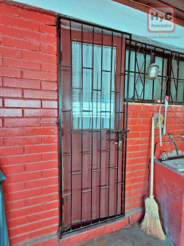 Se Vende Casa De 3 Dormitorios,en La Florida, Pasaje Cerrado