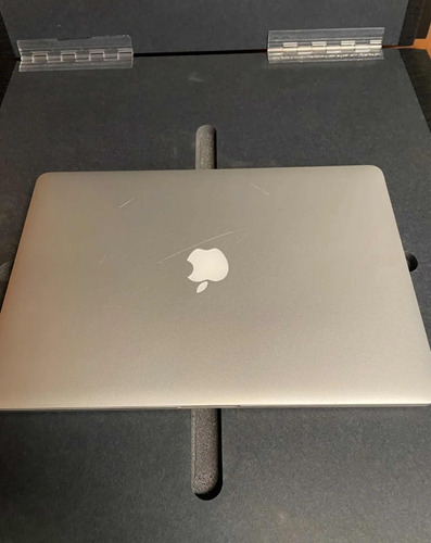 Macbook Pro 15 I7.  R9