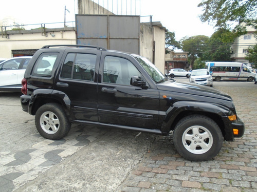 Imagem 5 de 9 de Cherokee Sport