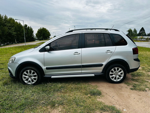 Volkswagen Suran Cross 1.6 Highline 101cv