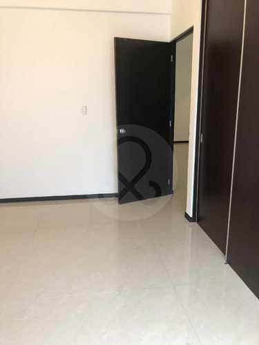 Departamento En Venta En Fraccionamiento Cañadas De San Lorenzo