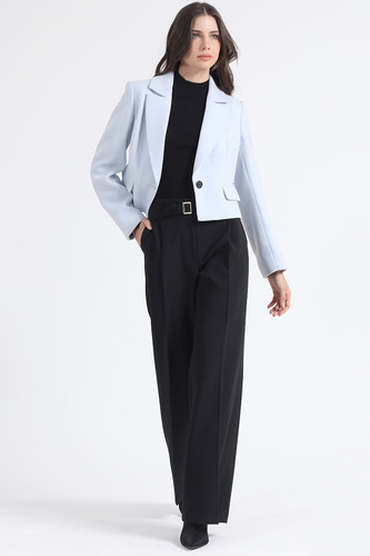 Chaqueta Crop, Boton Contratono, Muflon Celeste Liola