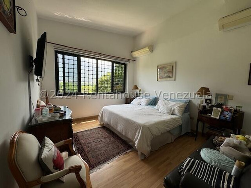 Casa En Venta En Santa Marta Con Hermosa Vista!