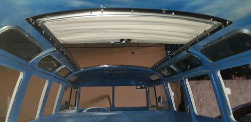Imagem 7 de 15 de Vw Kombi 75 Vw Bus Corujinha Combi Jarrinha Tenho Diversas