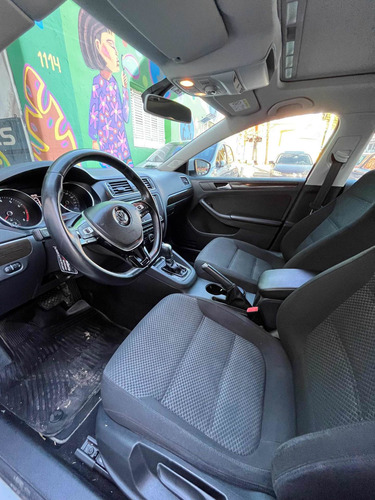 Imagen 7 de 14 de Volkswagen Vento 2017 1.4 Comfortline 150cv At