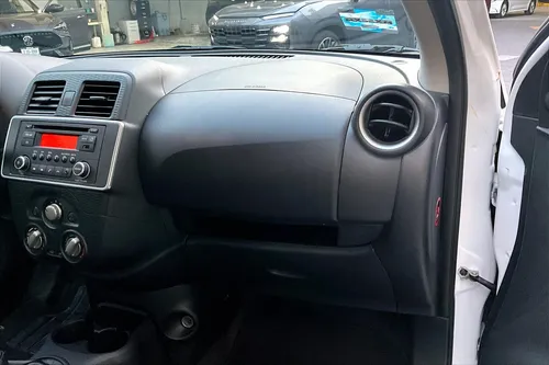 Nissan March 2022