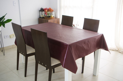 Mantel Cuerina Impermeable Cuadrado 1.40x1.40 Ecocuero Color Bordó Liso