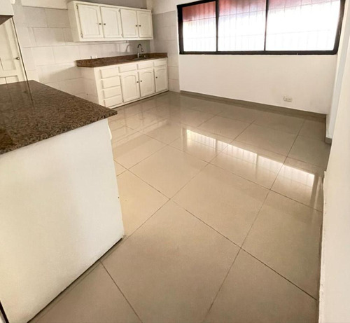 Imagen 7 de 9 de Apartamento En Alquiler Bella Vista(vacío)