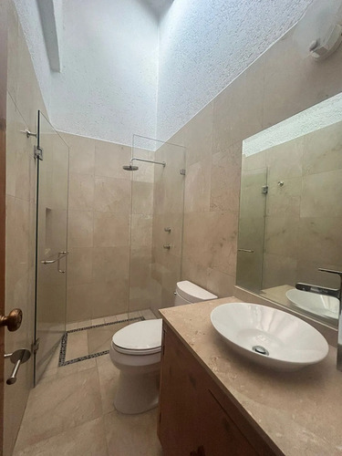 Lomas De Tecamachalco, Espectacular Residencia Estilo Cantábrico Precioso Jardín