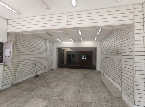 Venta O Permuta, Local Comercial De 140 Metros Sobre Paysandú Rentado.