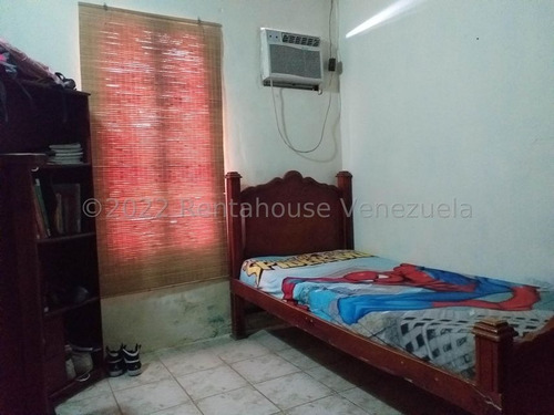 Imagen 18 de 19 de Amplia Casa Lista Para Habitar Con Céntrica Ubicación. 04120656408 Mls 22-8937
