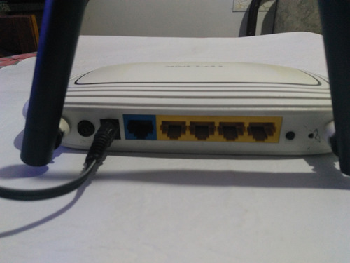 Router Tp-link Modelo Tl-wr841n Prende A Probar!! (Usado)