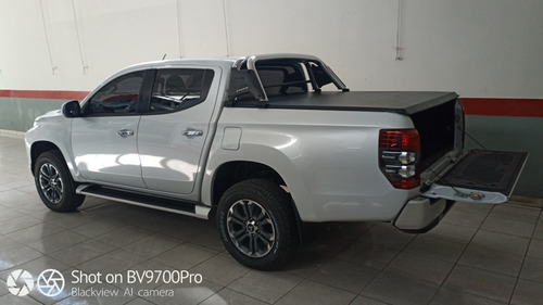 Imagen 5 de 15 de Mitsubishi L200 2019 2.4 Di-d High Power 181cv Cuero