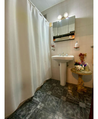 Latorre Prop. Vende Local C/ 2 Viviendas - Zona Hpc