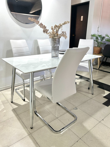 Juego Comedor Bulnes Cromo Neolith 140 + 4 Sillas Veneta Blanco Cuero Sintetico