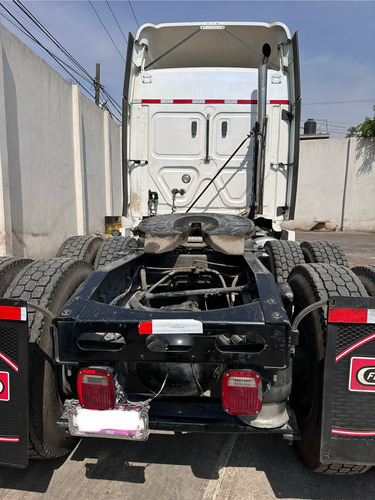 Tractocamión Freightliner Cascadia 2022