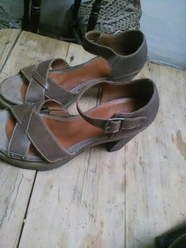 Zapatos, Sandalias Dama 41 - Dr Martens, Ecco, Clarks (Usado)