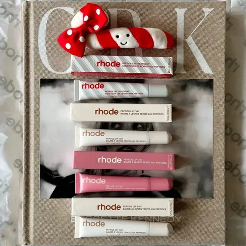 【M】rhode 正規品 toast ribbon セット　新品 Rhode Baume Peptide Lip Tint Bálsamo Labial Importado