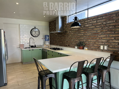 Casa En Venta De 4 Dorm. En Colina