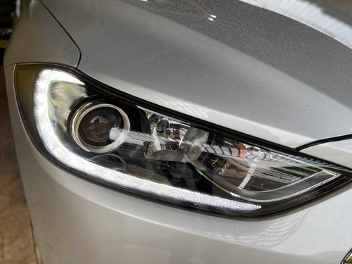 Hyundai Elantra 2.0 16v Flex 4p Automático
