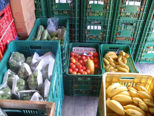 Imagem 3 de 6 de Distribuidor De Hortifrutigranjeiros Cadeg Rio