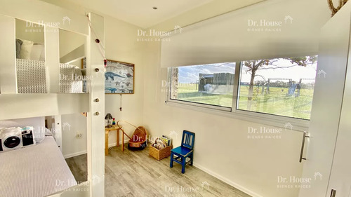 Casa 6 Dormitorios En Barrio Privado Laguna De Los Cisnes