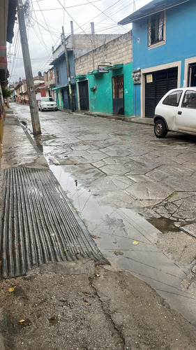 Terreno A 10 Cuadras Del Centro Histórico De San Cristóbal En Barrio Tranquilo Y Seguro