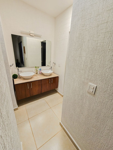 Casa · 3 Recámaras · Jardines Del Sur 6 · Alberca · Seguridad · Remodelada