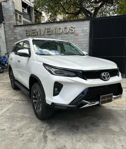 Toyota Fortuner Sw4 2025